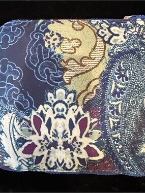 Chico’s Packable Tote Bag Blue Paisley Floral Travel Foldable Lightweight